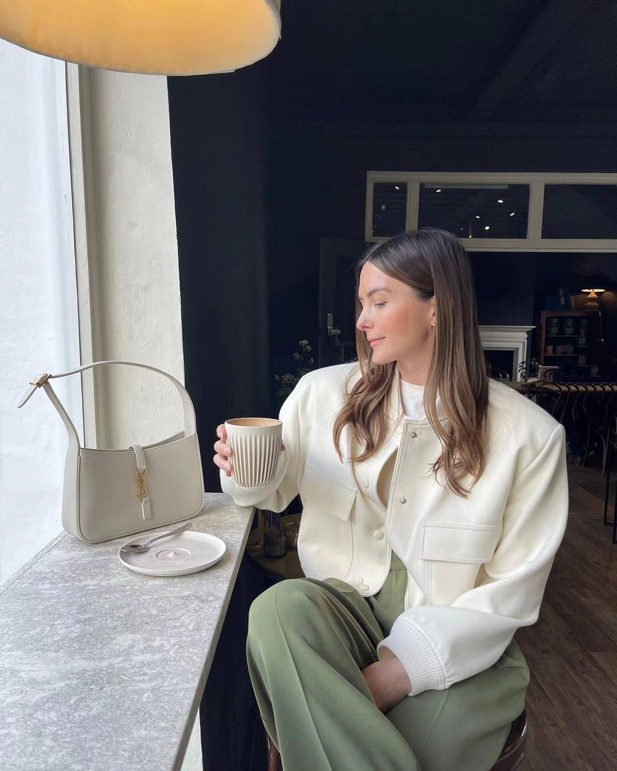 Vega | Cazadora bomber elegante de corte oversize
